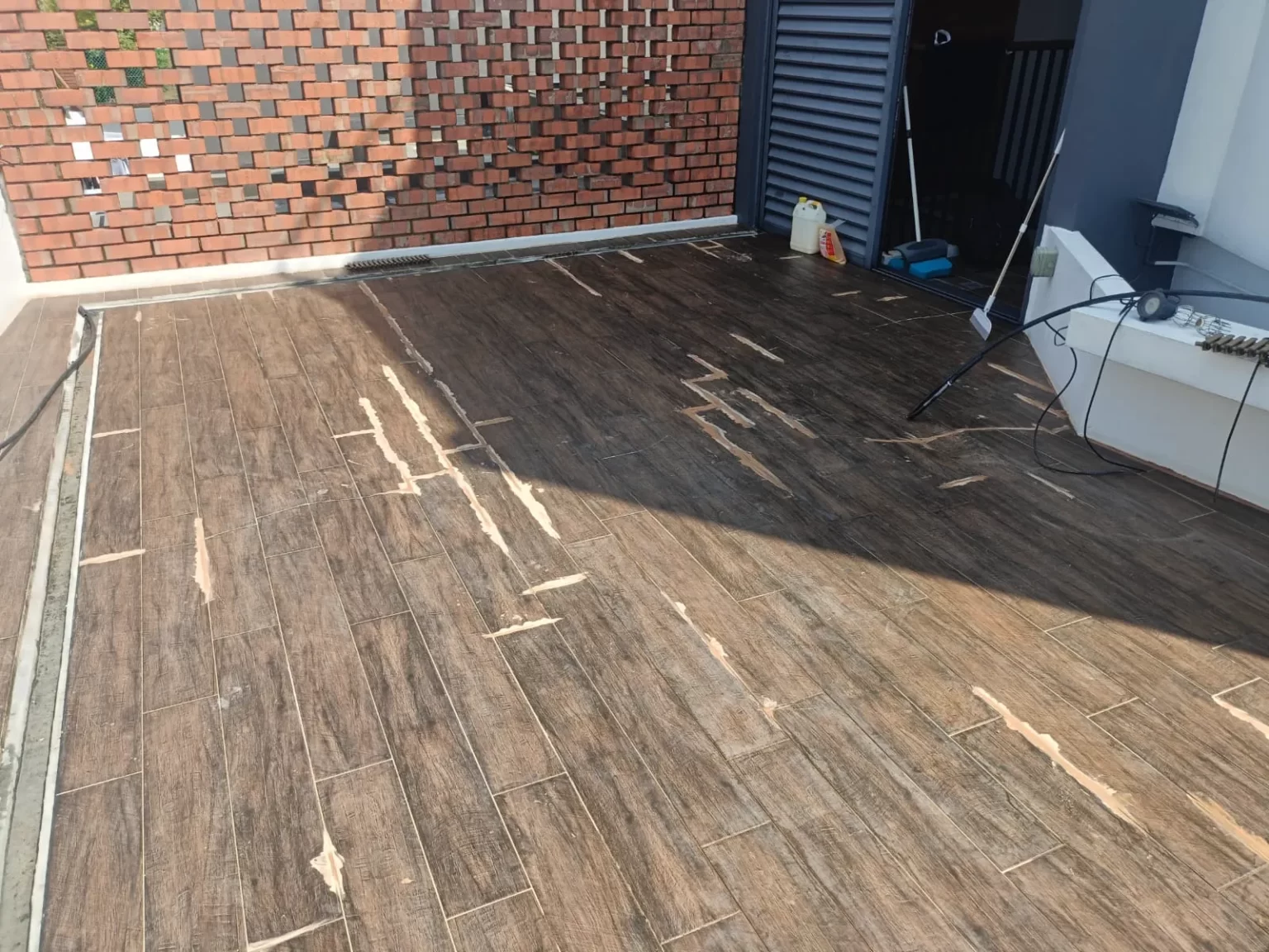 How to Choose Reliable HDB Waterproofing Contractors in Singapore